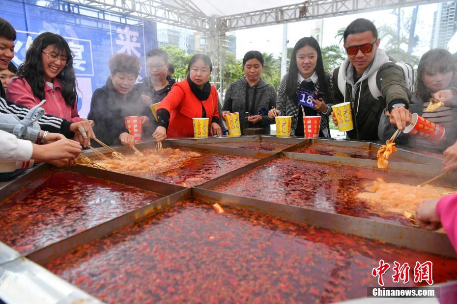 艾尔登法环圣树骑士罗蕾塔怎么打